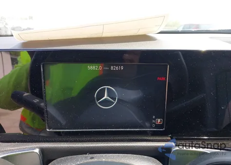 2020 Mercedes-Benz Glb 250 z USA, uszkodzony, nr VIN W1N4M4GB5LW022347